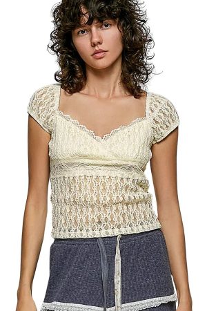 Vensora Neck Lace Short Sleeve Slim-fit Top